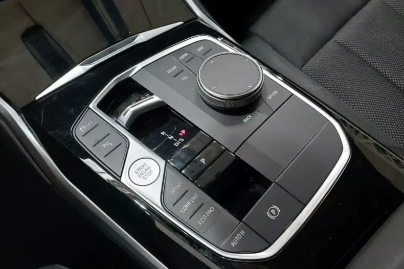 BMW 320 din 2024 cu 47.300 km - oferta BMW126960 - foto 11