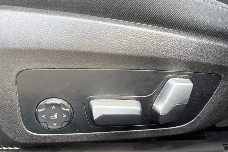 BMW 318 din 2023 cu 49.565 km - oferta BMW126964 - foto 13