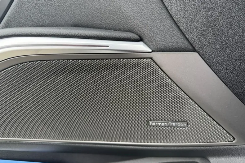 BMW 330 din 2024 cu 11.700 km - oferta BMW126966 - foto 11