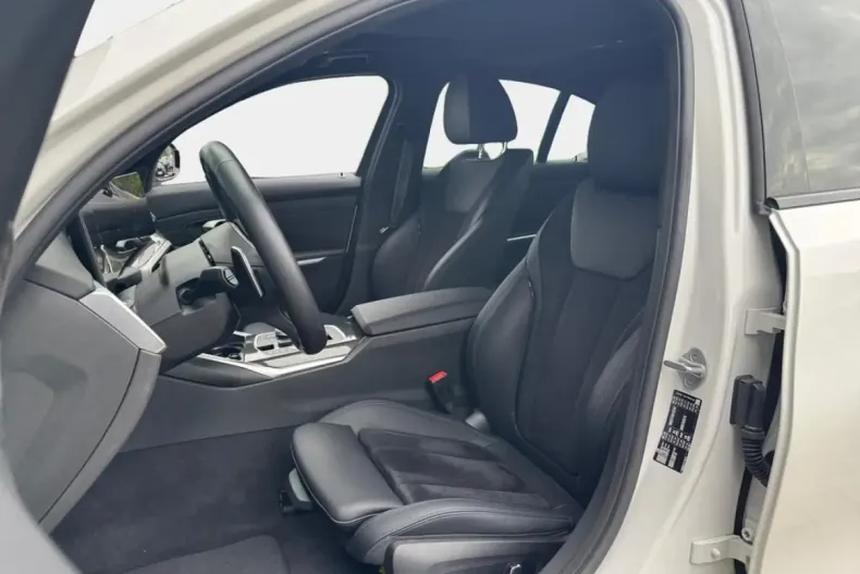 BMW 330 din 2024 cu 11.700 km - oferta BMW126966 - foto 12