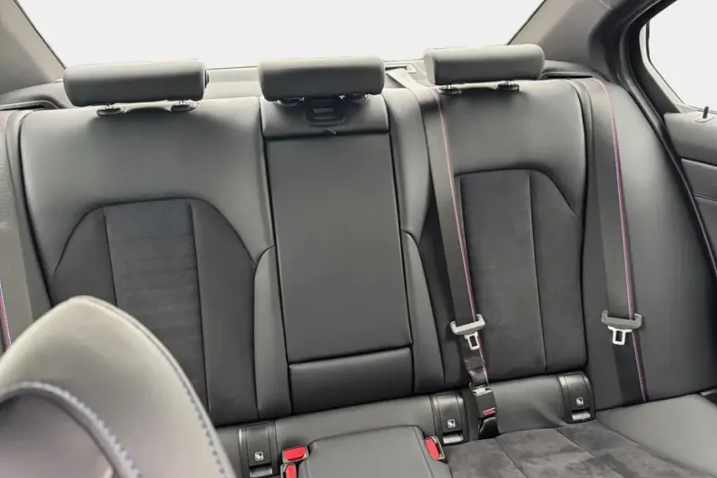 BMW 330 din 2024 cu 11.700 km - oferta BMW126966 - foto 17