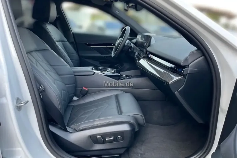 BMW 520 din 2024 cu 25.163 km - oferta BMW126977 - foto 19