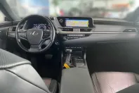 Lexus ES 300 din 2020 cu 45.082 km - oferta LEX126983 - foto 2