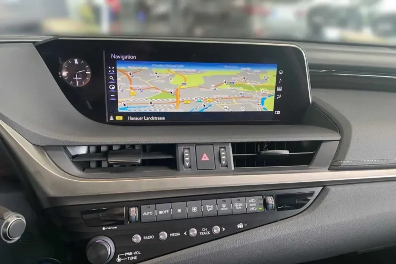 Lexus ES 300 din 2020 cu 45.082 km - oferta LEX126983 - foto 14