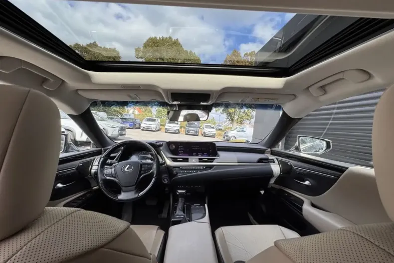 Lexus ES 300 din 2021 cu 75.850 km - oferta LEX126984 - foto 7