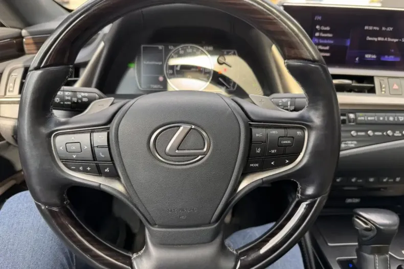 Lexus ES 300 din 2021 cu 75.850 km - oferta LEX126984 - foto 9