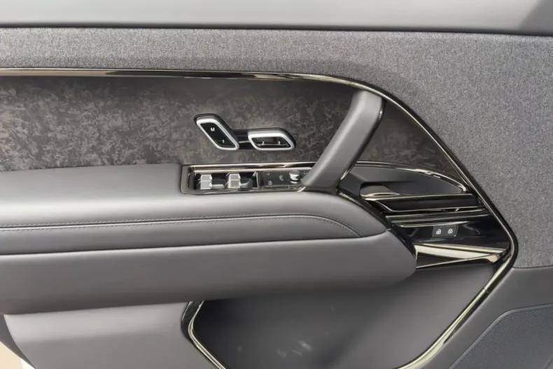 Land Rover Range Rover Sport din 2025 cu 14.950 km - oferta LAN126988 - foto 11