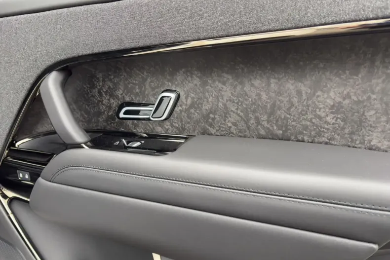 Land Rover Range Rover Sport din 2025 cu 14.950 km - oferta LAN126988 - foto 12