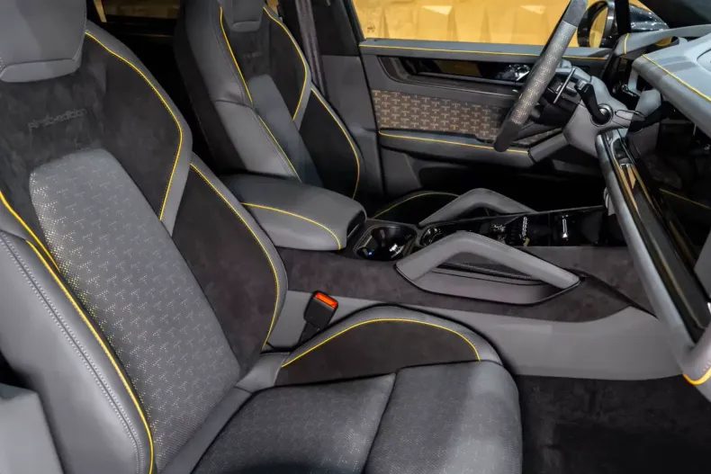 Porsche Cayenne din 2025 cu 5 km - oferta POR127025 - foto 3