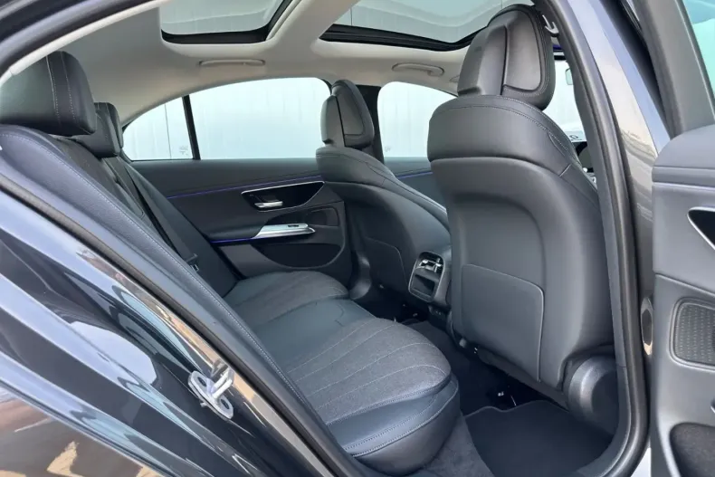 Mercedes-Benz E 200 din 2023 cu 41.149 km - oferta MER127028 - foto 14