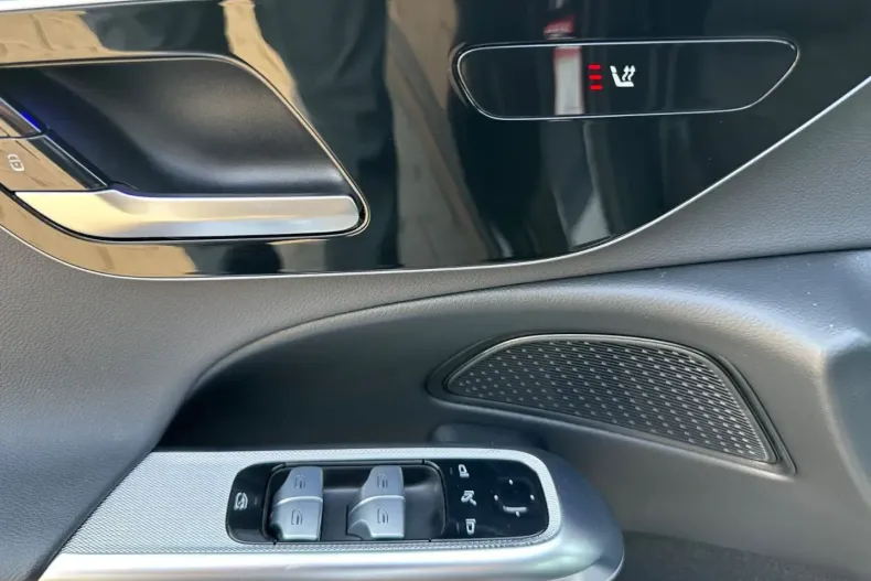 Mercedes-Benz E 200 din 2023 cu 41.149 km - oferta MER127028 - foto 36