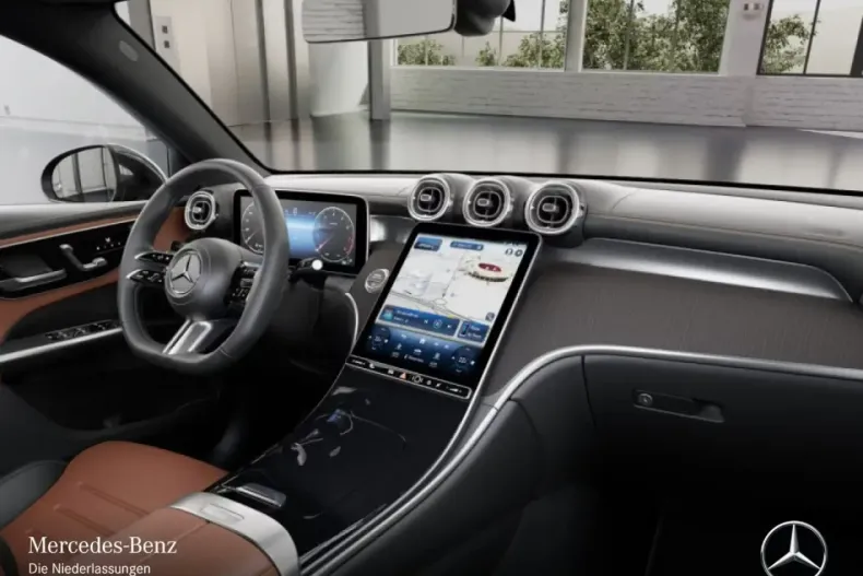 Mercedes-Benz GLC 200 din 2025 cu 12.051 km - oferta MER127048 - foto 3