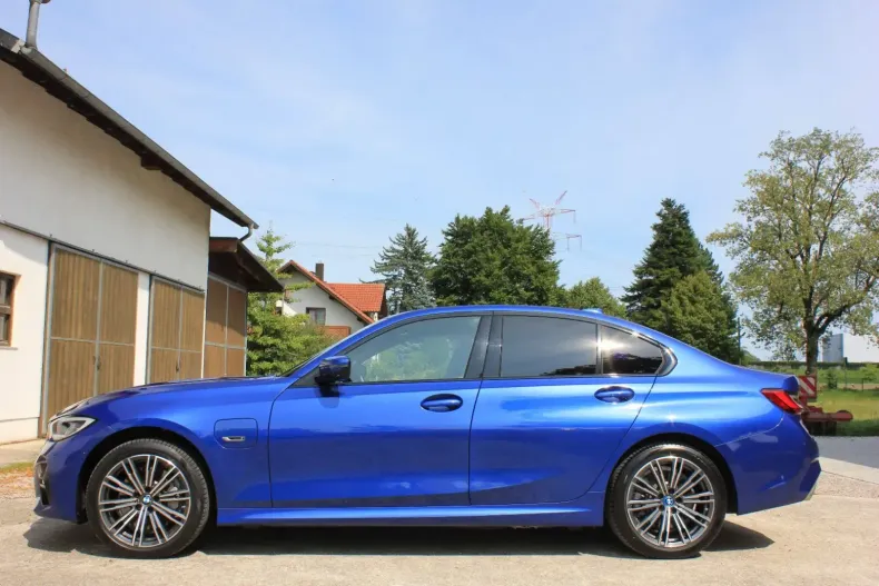 BMW 330 din 2022 cu 74.000 km - oferta BMW127056 - foto 4