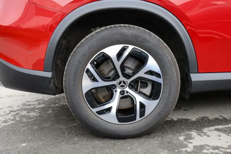 Mercedes-Benz GLC 400 din 2023 cu 33.017 km - oferta MER127093 - foto 5