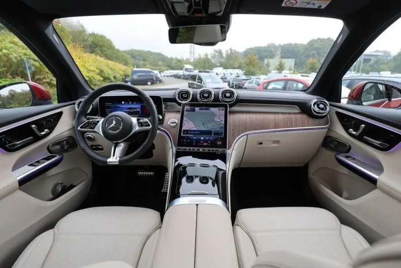 Mercedes-Benz GLC 400 din 2023 cu 33.017 km - oferta MER127093 - foto 6