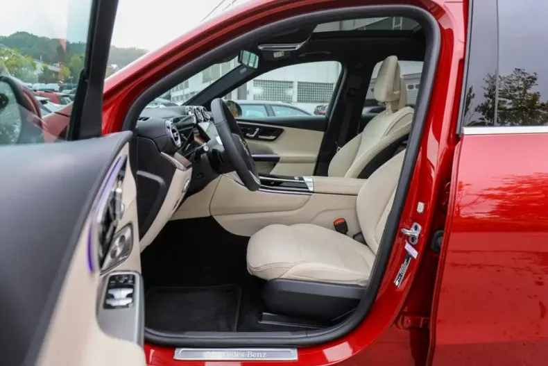 Mercedes-Benz GLC 400 din 2023 cu 33.017 km - oferta MER127093 - foto 8