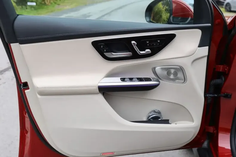 Mercedes-Benz GLC 400 din 2023 cu 33.017 km - oferta MER127093 - foto 20