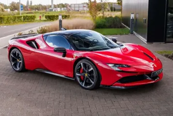 Ferrari SF90 din 2022 - oferta FER127095