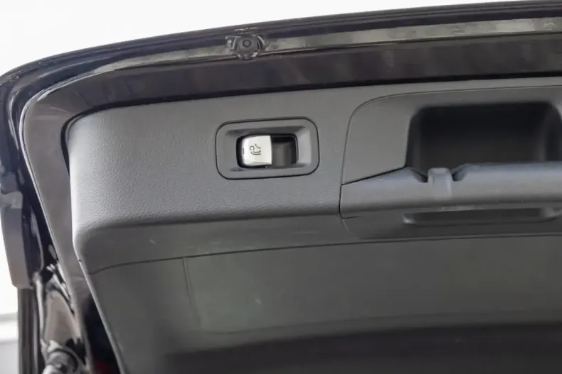 Mercedes-Benz GLC 300 din 2021 cu 89.850 km - oferta MER127102 - foto 7