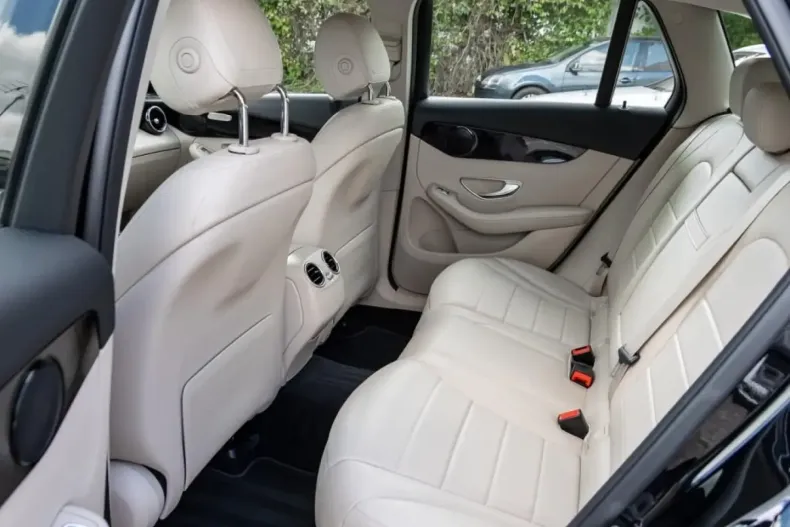 Mercedes-Benz GLC 300 din 2021 cu 89.850 km - oferta MER127102 - foto 10