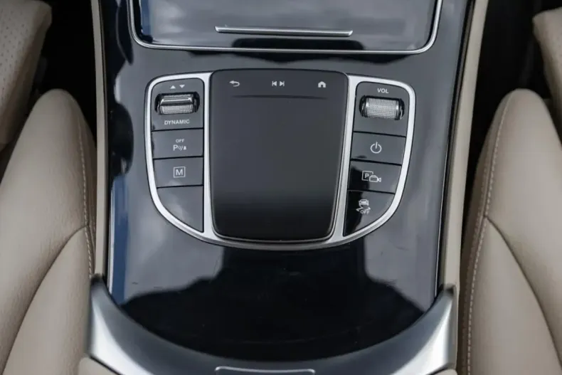 Mercedes-Benz GLC 300 din 2021 cu 89.850 km - oferta MER127102 - foto 13