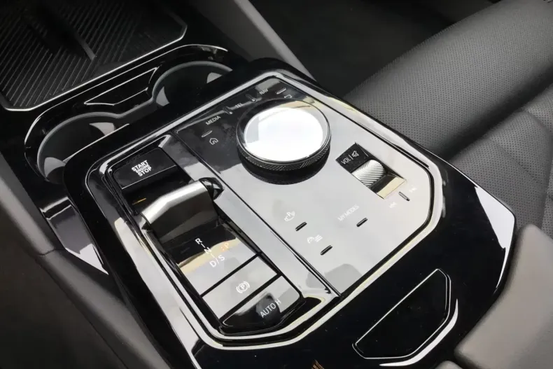 BMW 530 din 2024 cu 2.959 km - oferta BMW127109 - foto 11