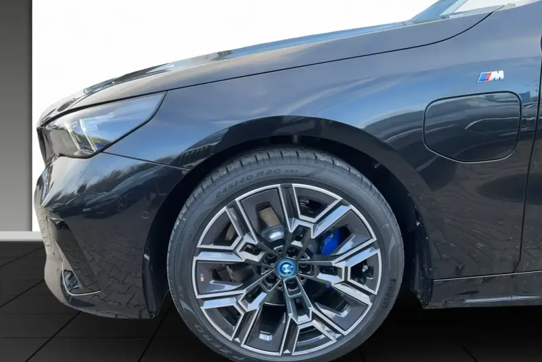 BMW 530 din 2025 cu 17.500 km - oferta BMW127111 - foto 3