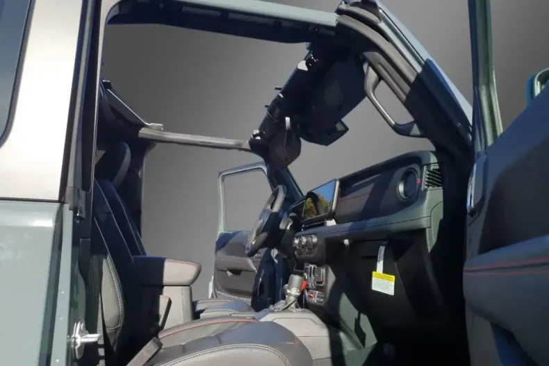 Jeep Wrangler din 2025 cu 5 km - oferta JEE127122 - foto 6