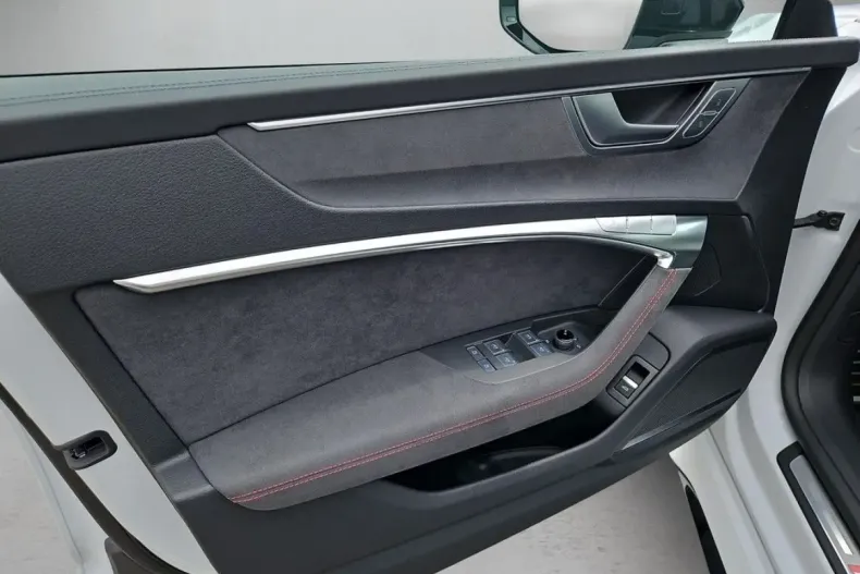 Audi RS7 din 2024 cu 12.322 km - oferta AUD127154 - foto 7