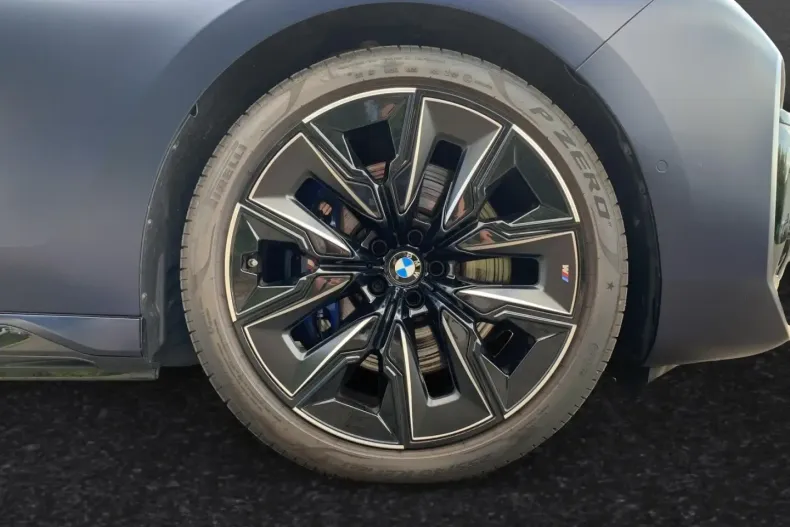 BMW M760 din 2023 cu 14.143 km - oferta BMW127185 - foto 6