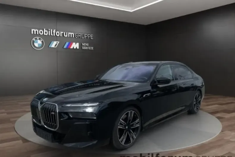 BMW M760 din 2024 cu 17.646 km - oferta BMW127186 - foto 1