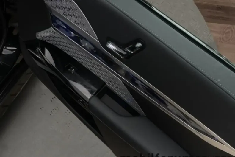 BMW M760 din 2024 cu 17.646 km - oferta BMW127186 - foto 18