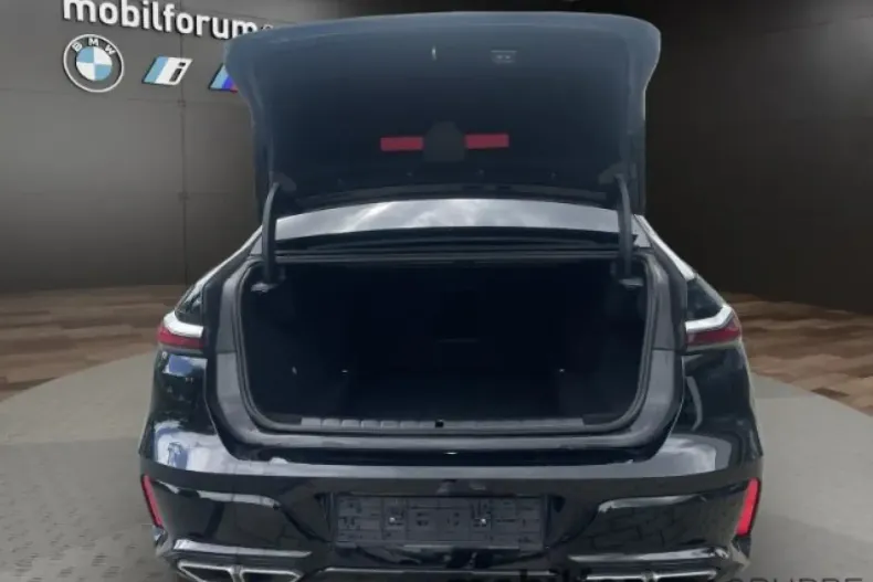 BMW M760 din 2024 cu 17.646 km - oferta BMW127186 - foto 19