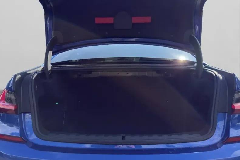 BMW 320 din 2022 cu 82.800 km - oferta BMW127187 - foto 13