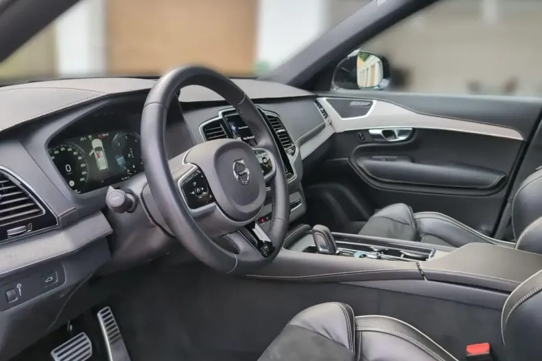 Volvo XC90 din 2021 cu 70.750 km - oferta VOL127189 - foto 12