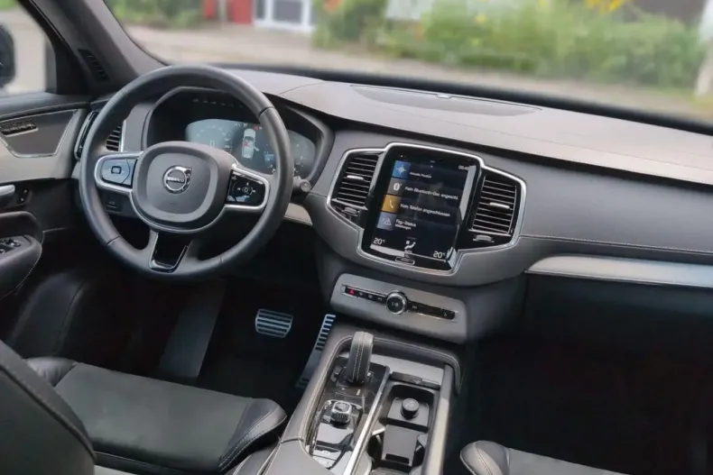 Volvo XC90 din 2021 cu 70.750 km - oferta VOL127189 - foto 18