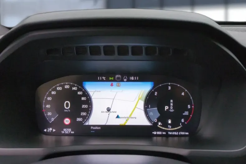 Volvo XC90 din 2020 cu 96.000 km - oferta VOL127192 - foto 14