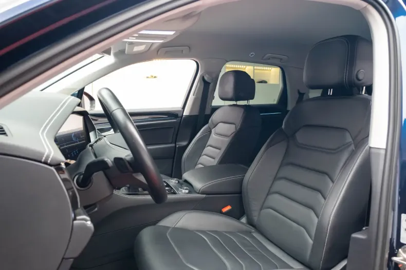 Volkswagen Touareg din 2024 cu 25.538 km - oferta VOL127194 - foto 9