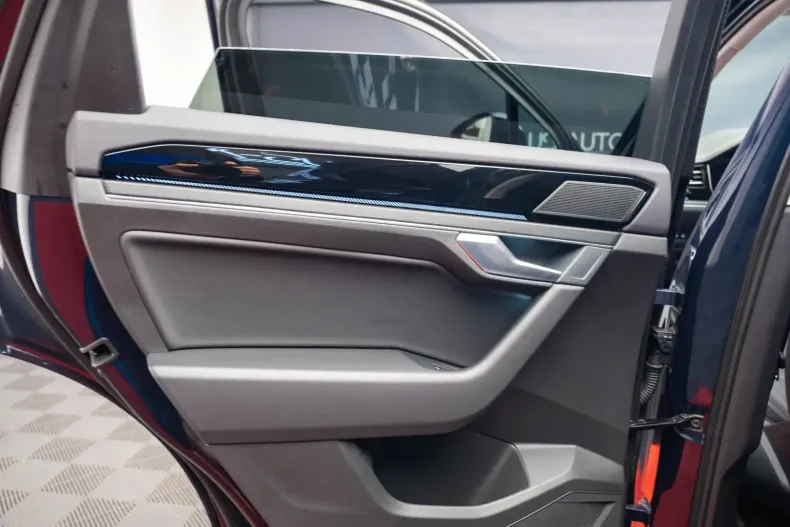 Volkswagen Touareg din 2024 cu 25.538 km - oferta VOL127194 - foto 14