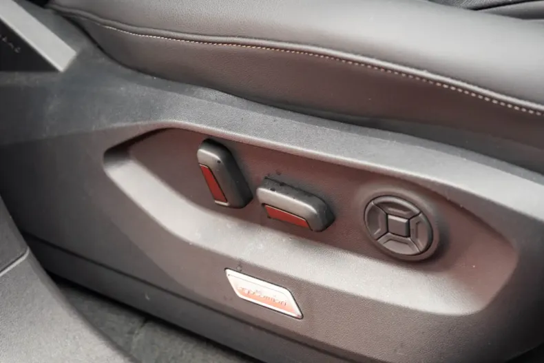 Volkswagen Touareg din 2024 cu 25.538 km - oferta VOL127194 - foto 20