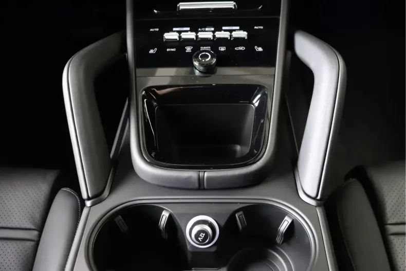 Porsche Cayenne din 2025 cu 4.900 km - oferta POR127202 - foto 5