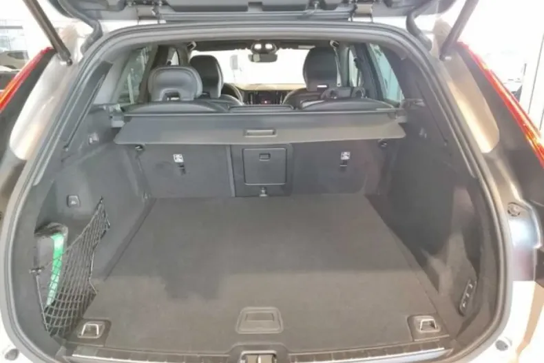 Volvo XC60 din 2023 cu 32.276 km - oferta VOL127206 - foto 15