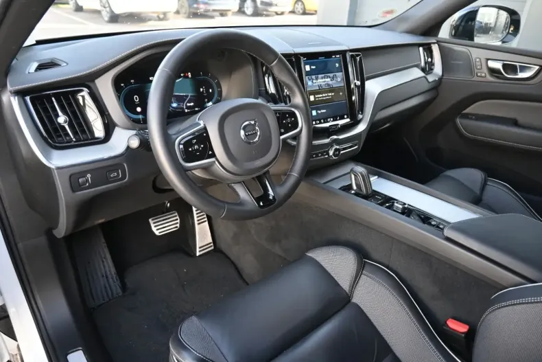 Volvo XC60 din 2022 cu 61.400 km - oferta VOL127208 - foto 10