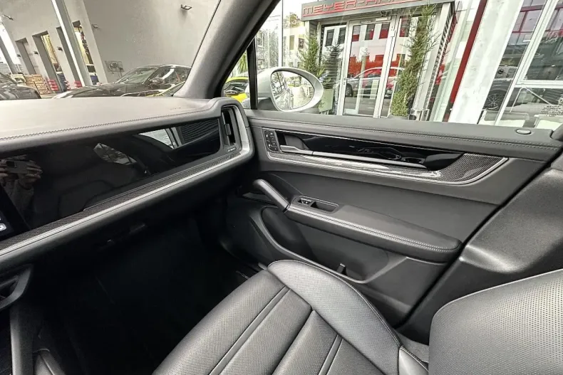 Porsche Cayenne din 2024 cu 20.297 km - oferta POR127211 - foto 26