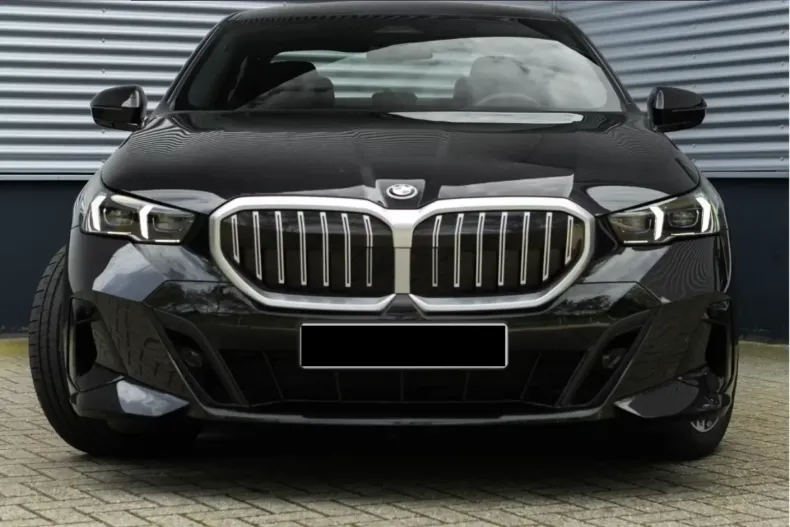 BMW 530 din 2025 cu 12.500 km - oferta BMW127226 - foto 1