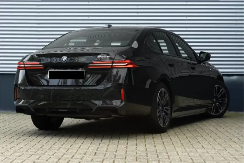 BMW 530 din 2025 cu 12.500 km - oferta BMW127226 - foto 2