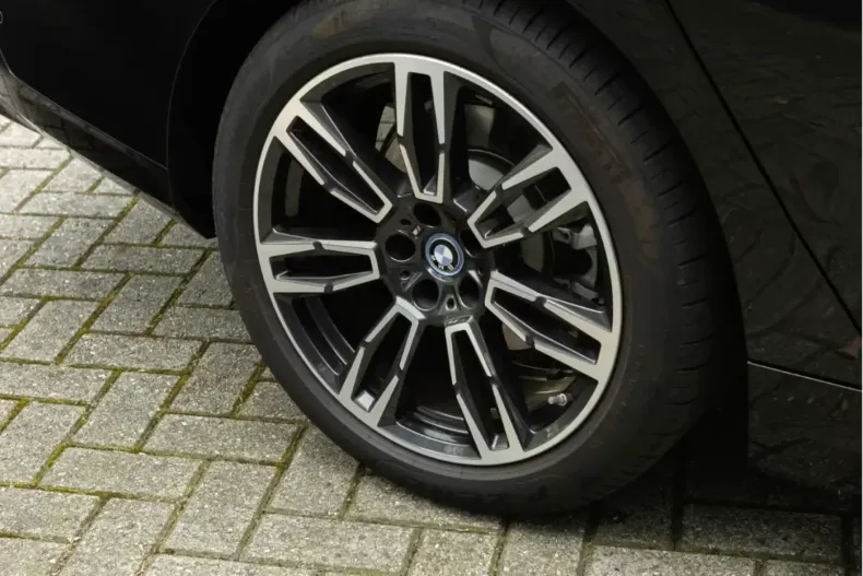 BMW 530 din 2025 cu 12.500 km - oferta BMW127226 - foto 3