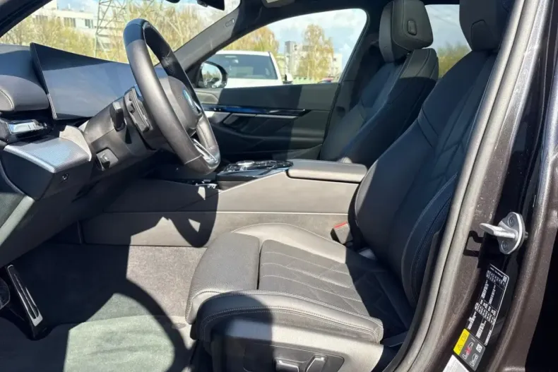 BMW 530 din 2024 cu 28.381 km - oferta BMW127227 - foto 7