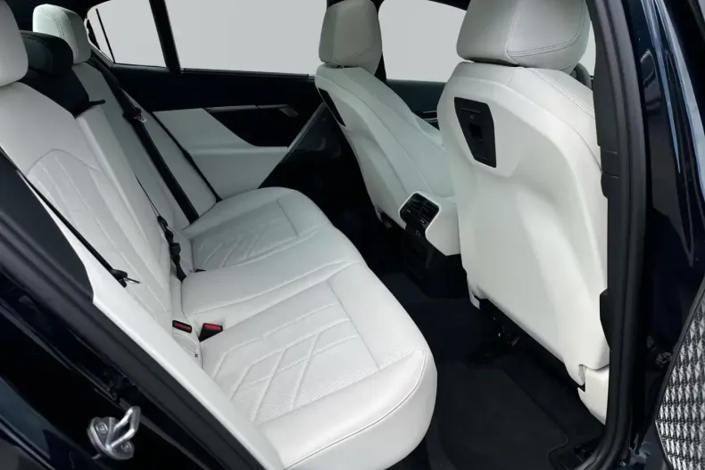 BMW 520 din 2024 cu 15.000 km - oferta BMW127229 - foto 3