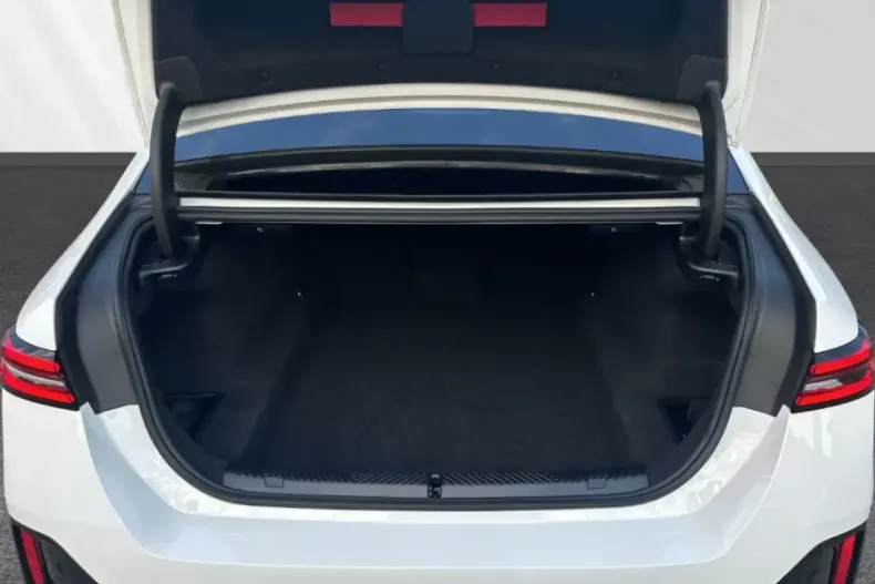 BMW 520 din 2024 cu 11.546 km - oferta BMW127230 - foto 4